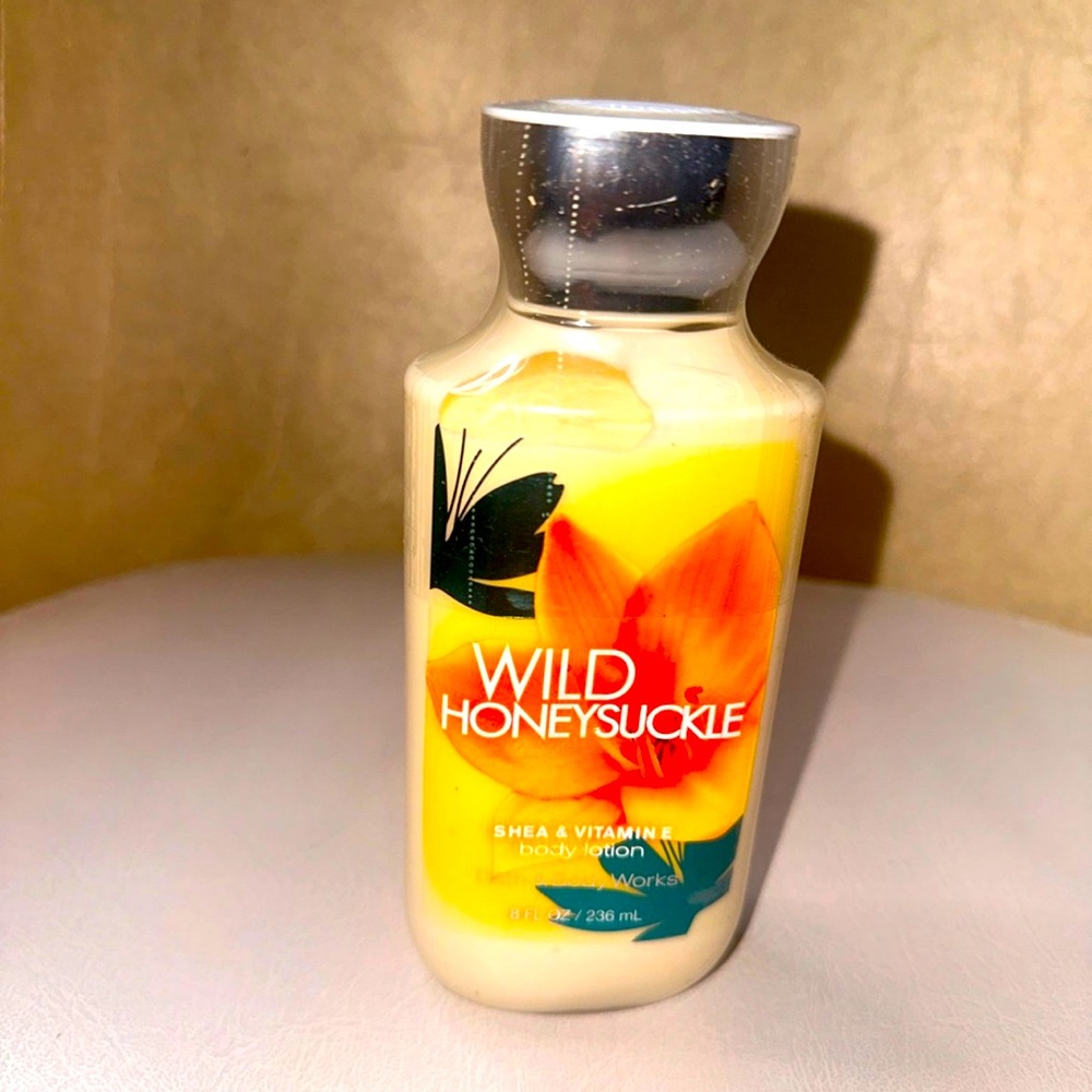 Wild honeysuckle body lotion